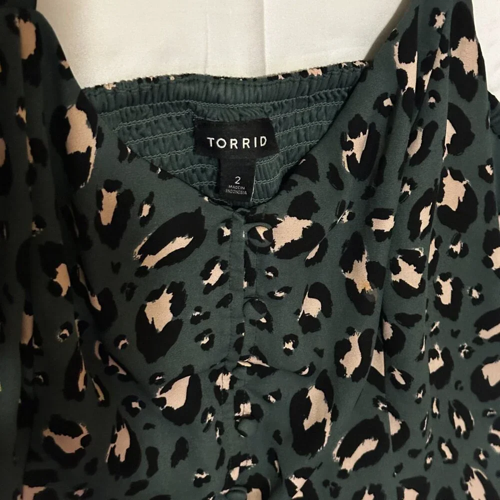Torrid Camisole Tunic Going Out Top Sleeveless Blouse 2x Green Leopard Print - Picture 3 of 9
